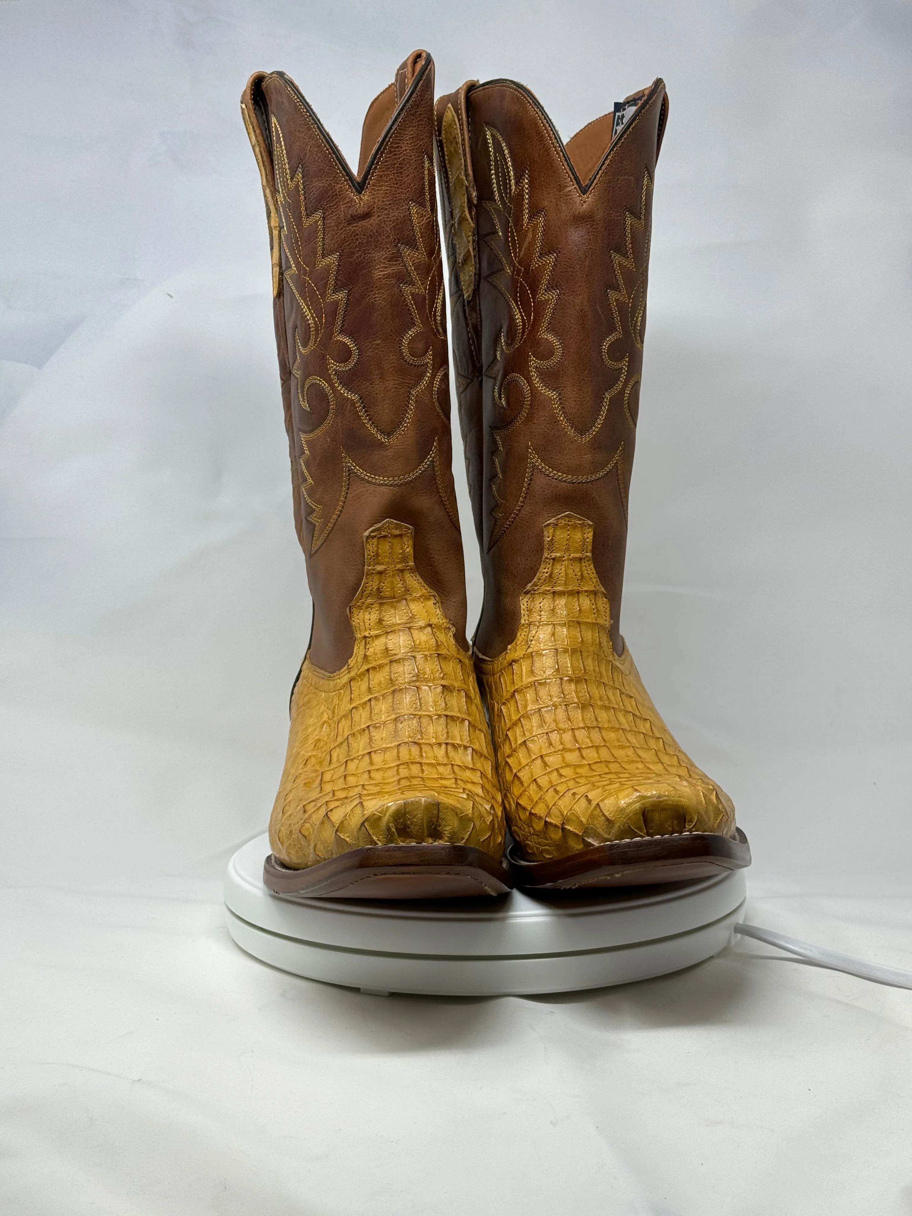 DJ2059 | Don Juan Boots Men's Caiman Back Buttercup Diamond Toe