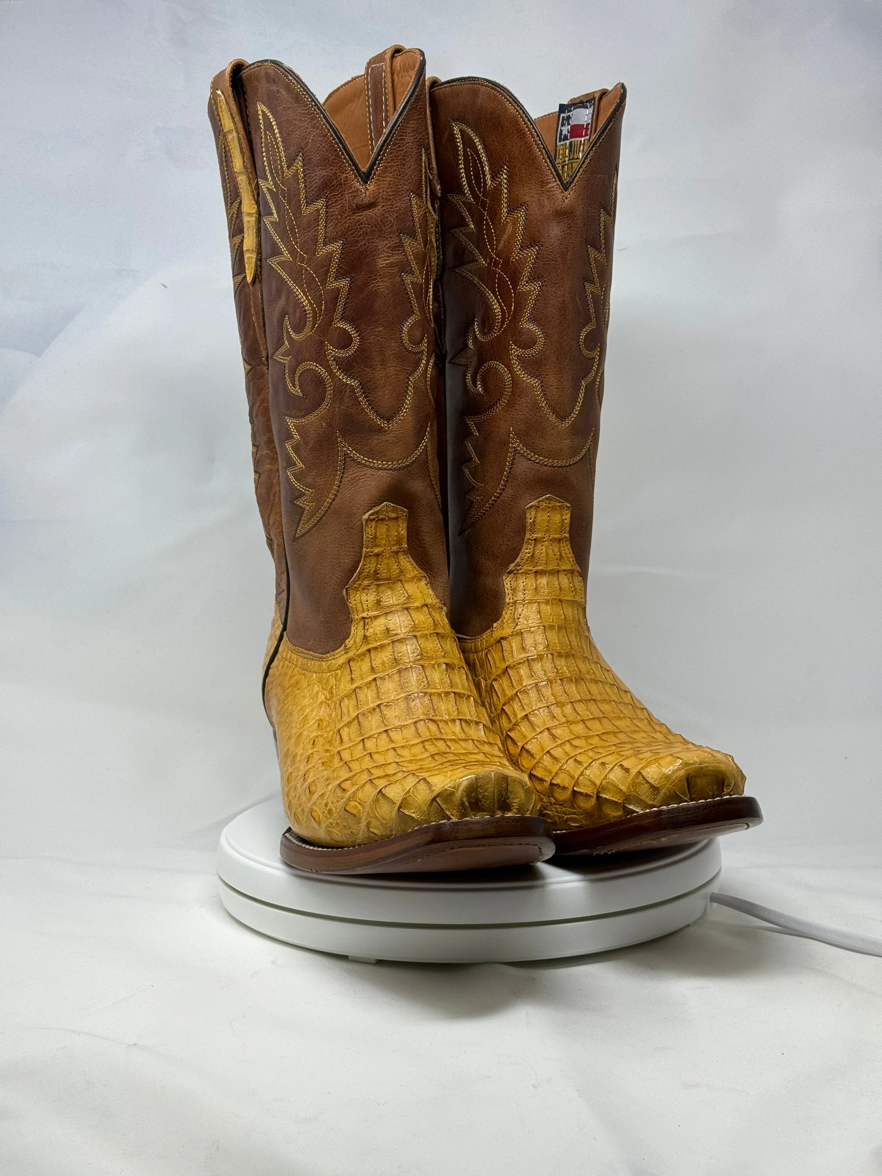 DJ2059 | Don Juan Boots Men's Caiman Back Buttercup Diamond Toe