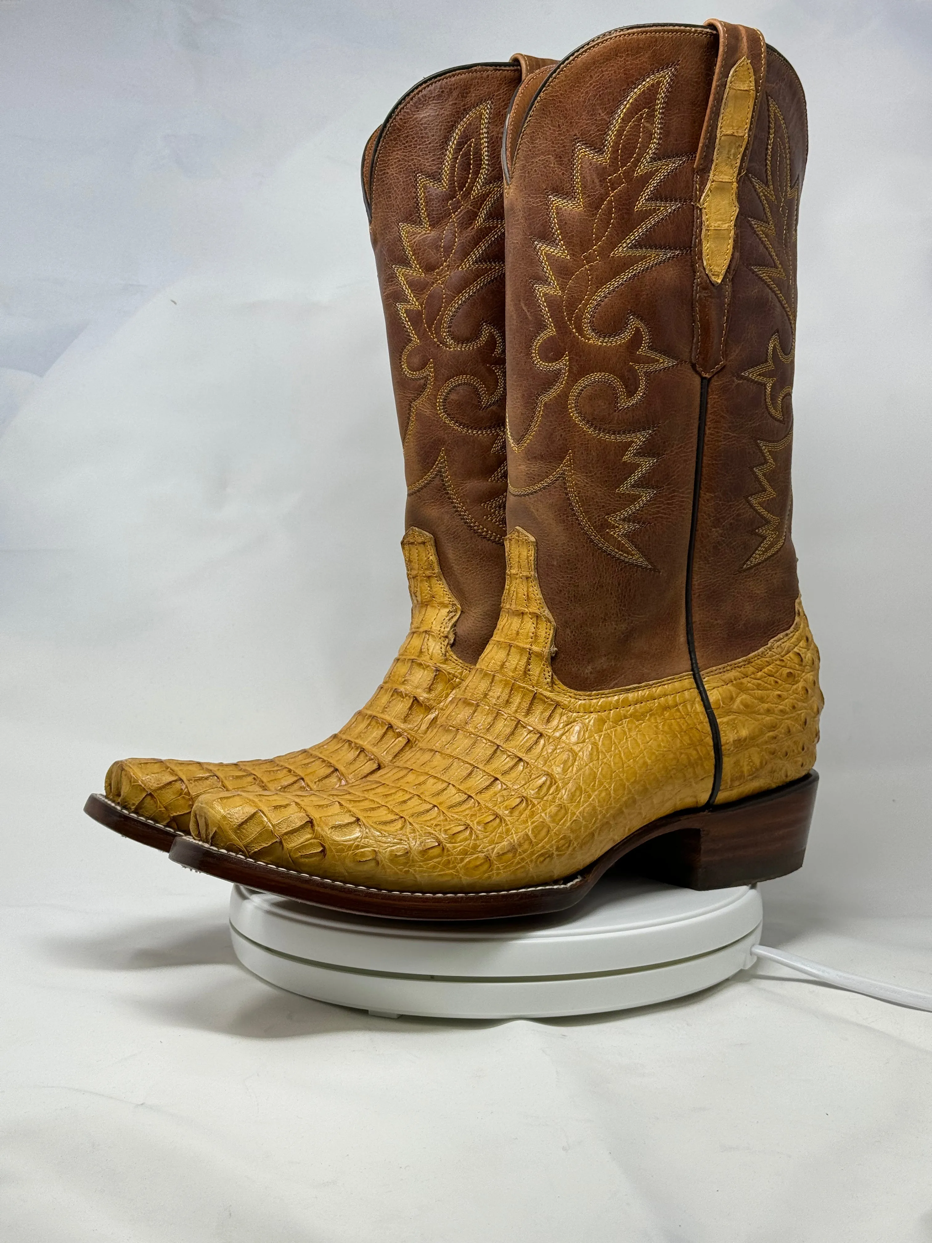 DJ2059 | Don Juan Boots Men's Caiman Back Buttercup Diamond Toe
