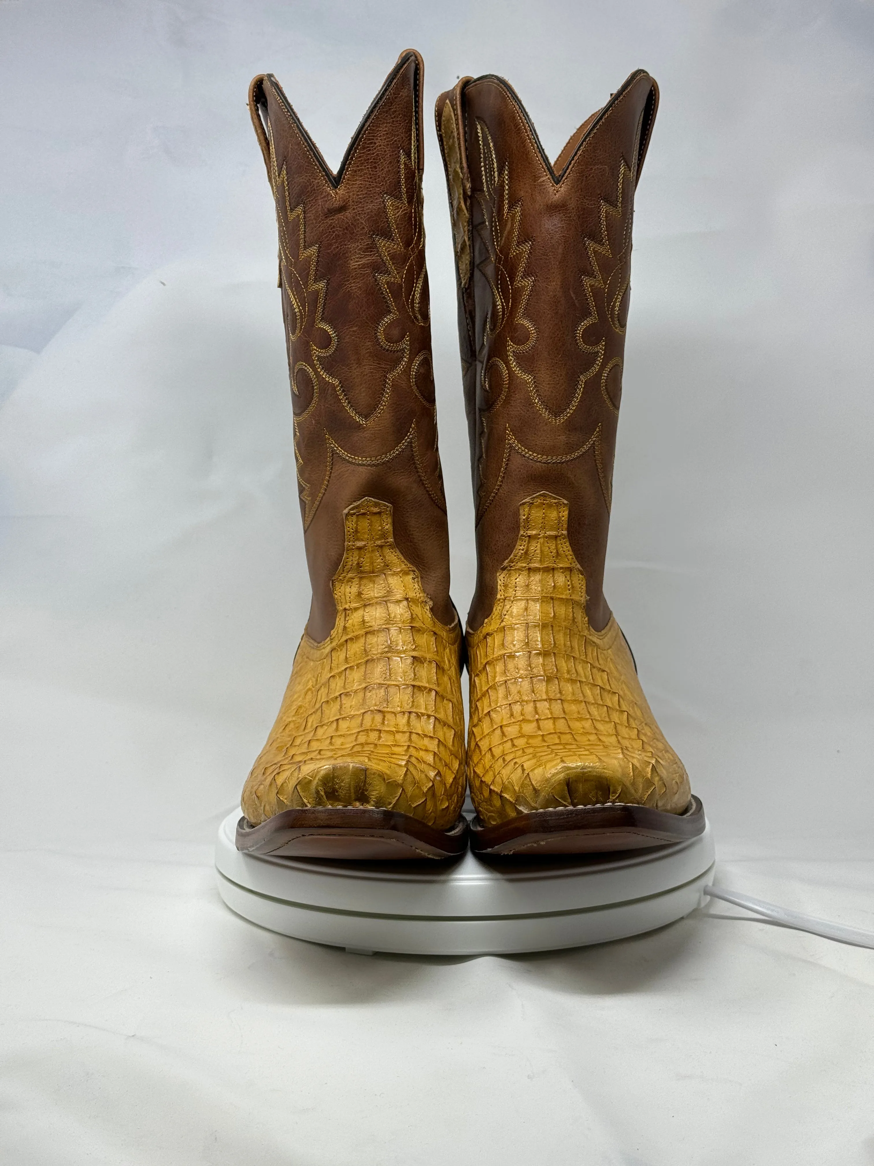 DJ2059 | Don Juan Boots Men's Caiman Back Buttercup Diamond Toe