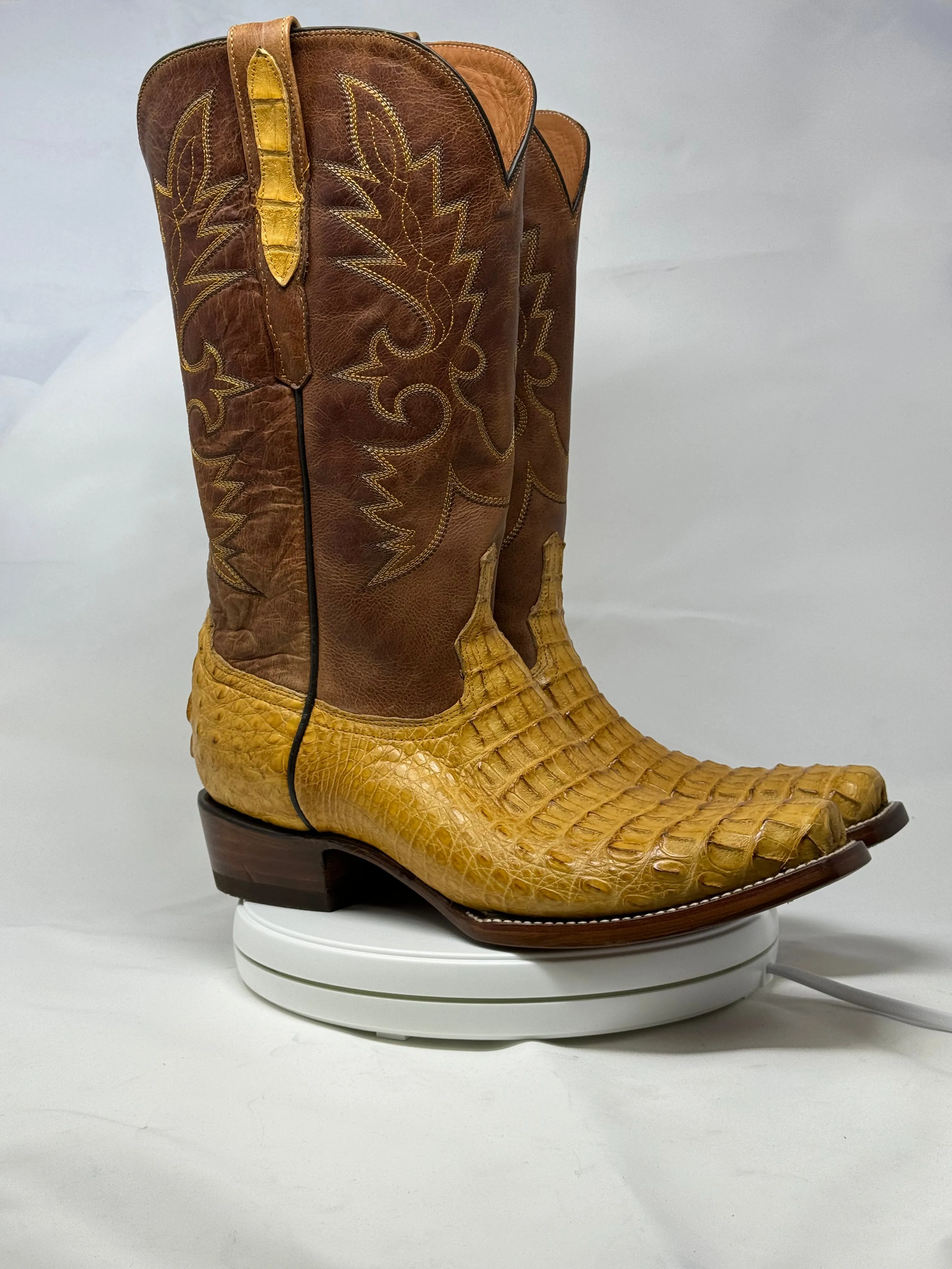 DJ2059 | Don Juan Boots Men's Caiman Back Buttercup Diamond Toe
