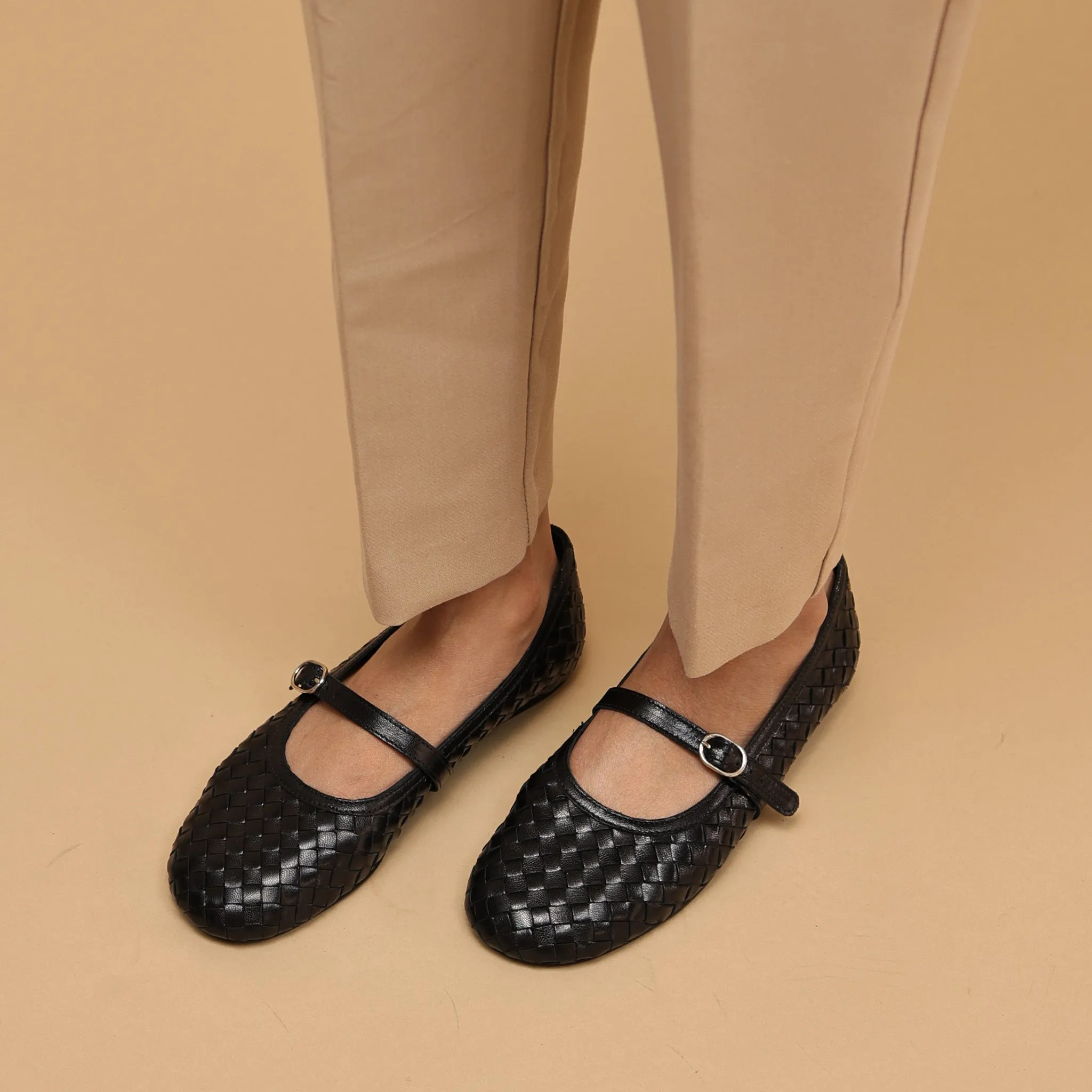 DOME BALLERINA - BLACK