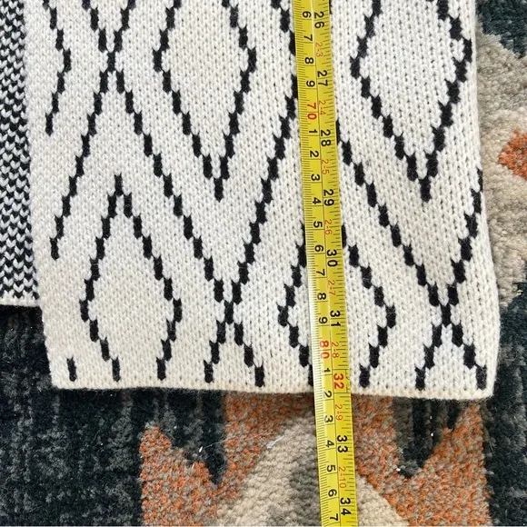 Escio Anthropologie White Black Diamond Business Casual Knit Statement Cardigan