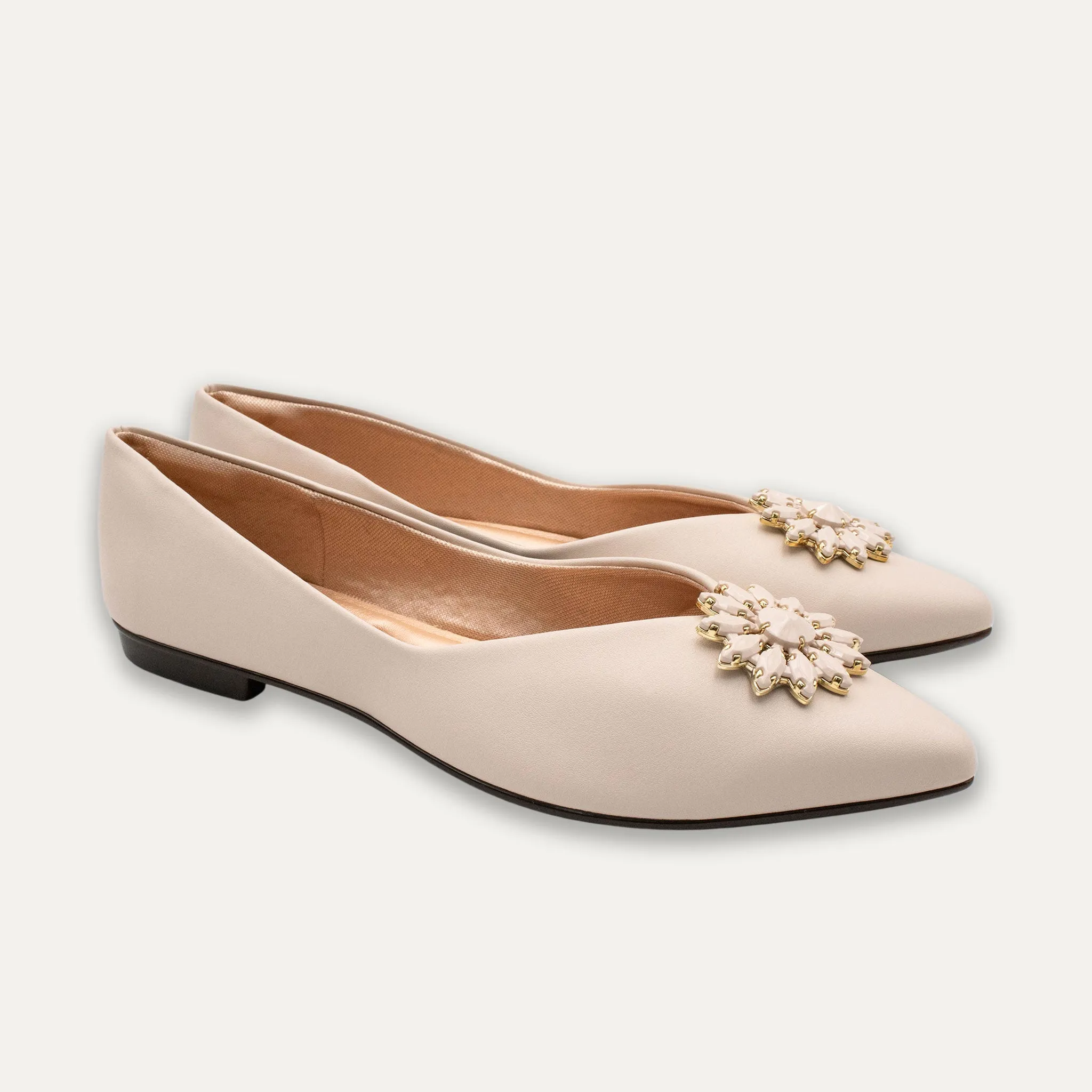 Estela Off-White Pointed Toe Flats