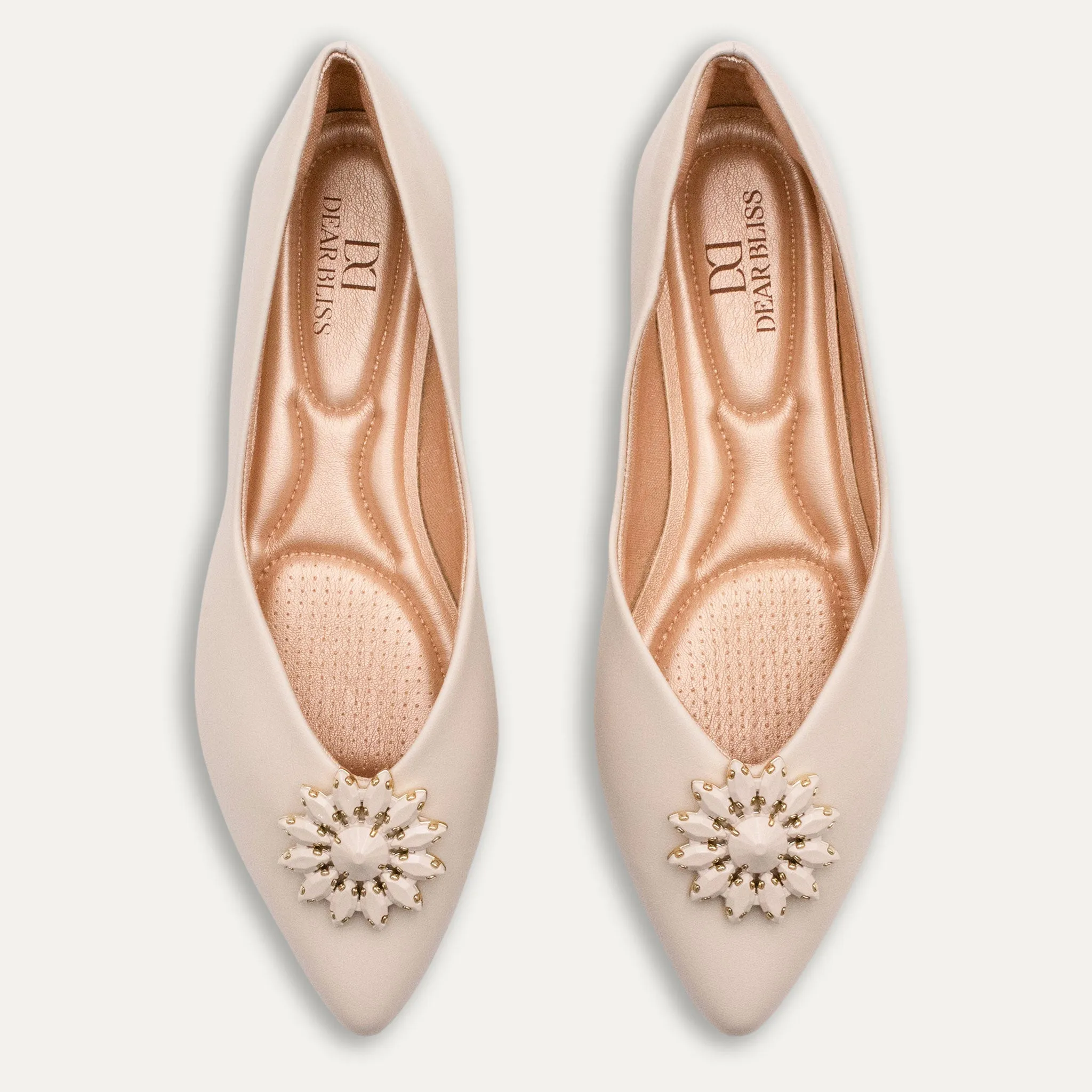 Estela Off-White Pointed Toe Flats