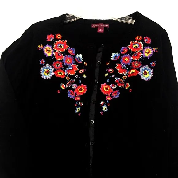 🌹Gorgeous Black Embroidery Floral Button Cardigan