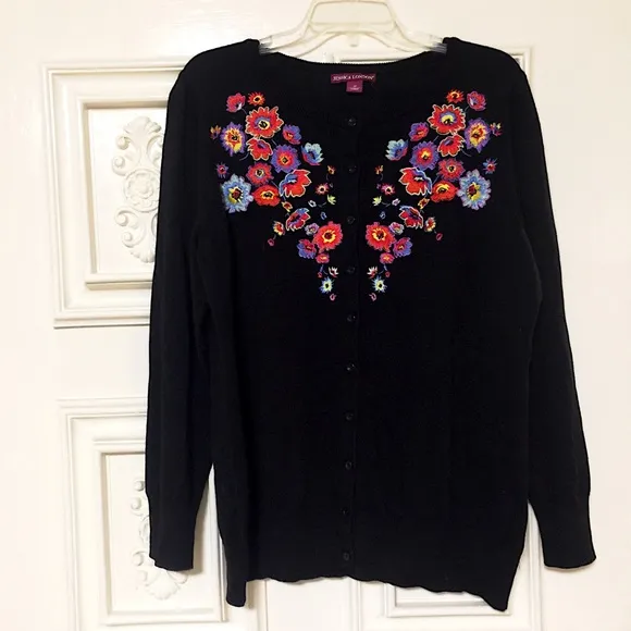🌹Gorgeous Black Embroidery Floral Button Cardigan