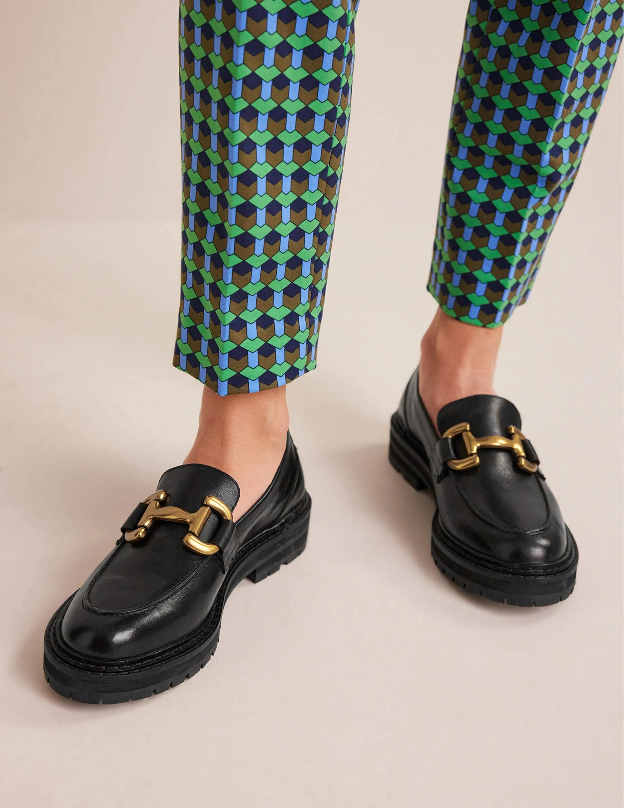 Iris Loafer mit breiter Sohle und Trensendetail-Schwarz Boxcalf-Leder