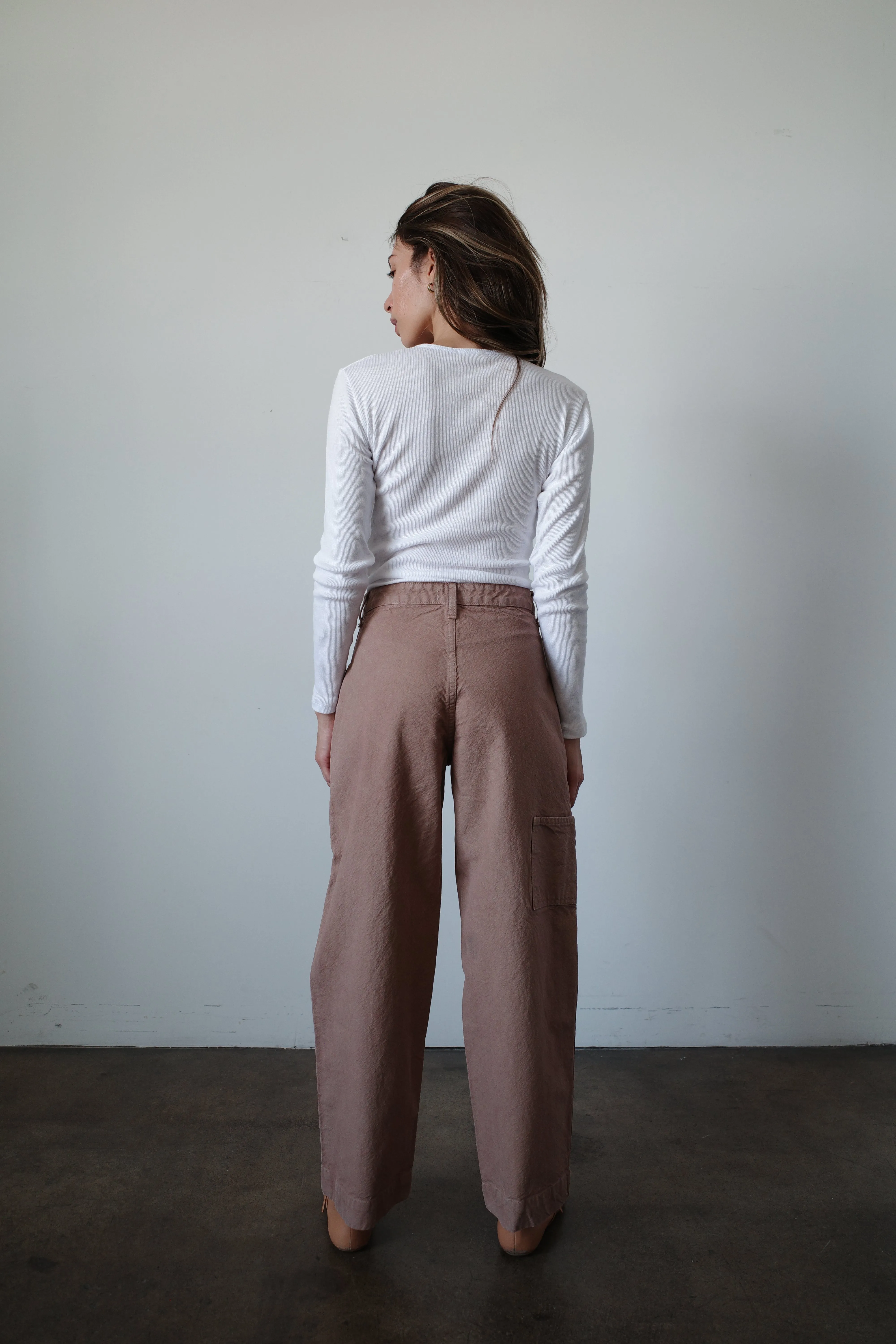 Isa Pant - Clay