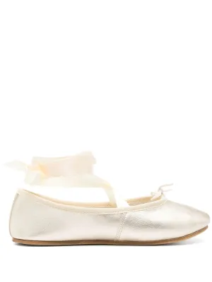 Jag upprepar, Sophia Ballerins, jag kommer inte att göra det här.