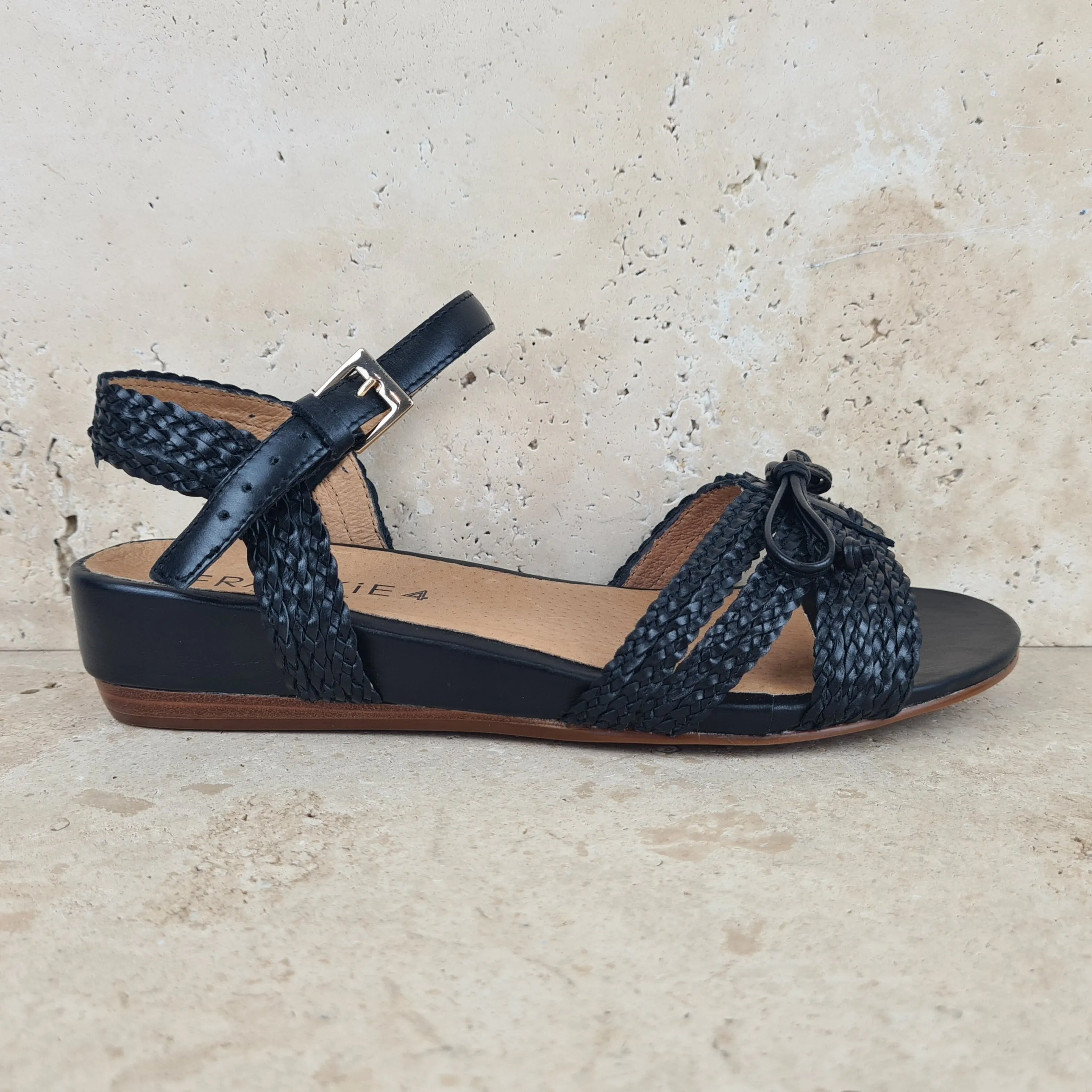 JAY II Black