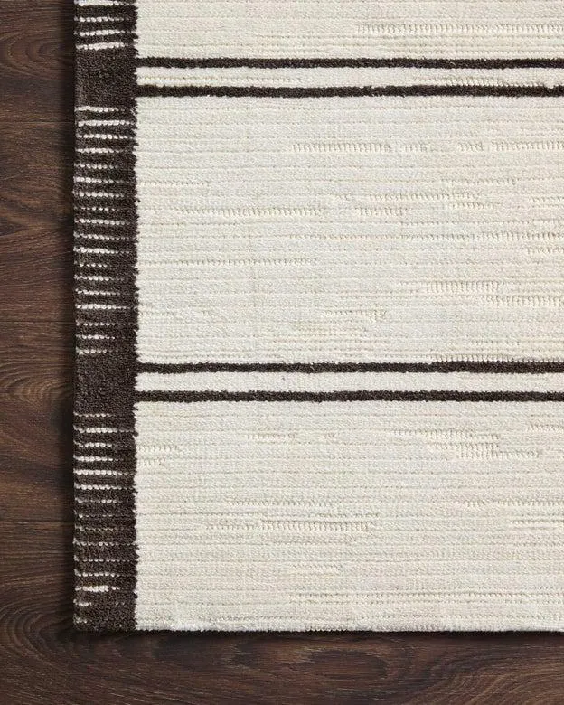 Logan Rug Magnolia Home by Joanna Gaines - LOG-02 White / Mocha