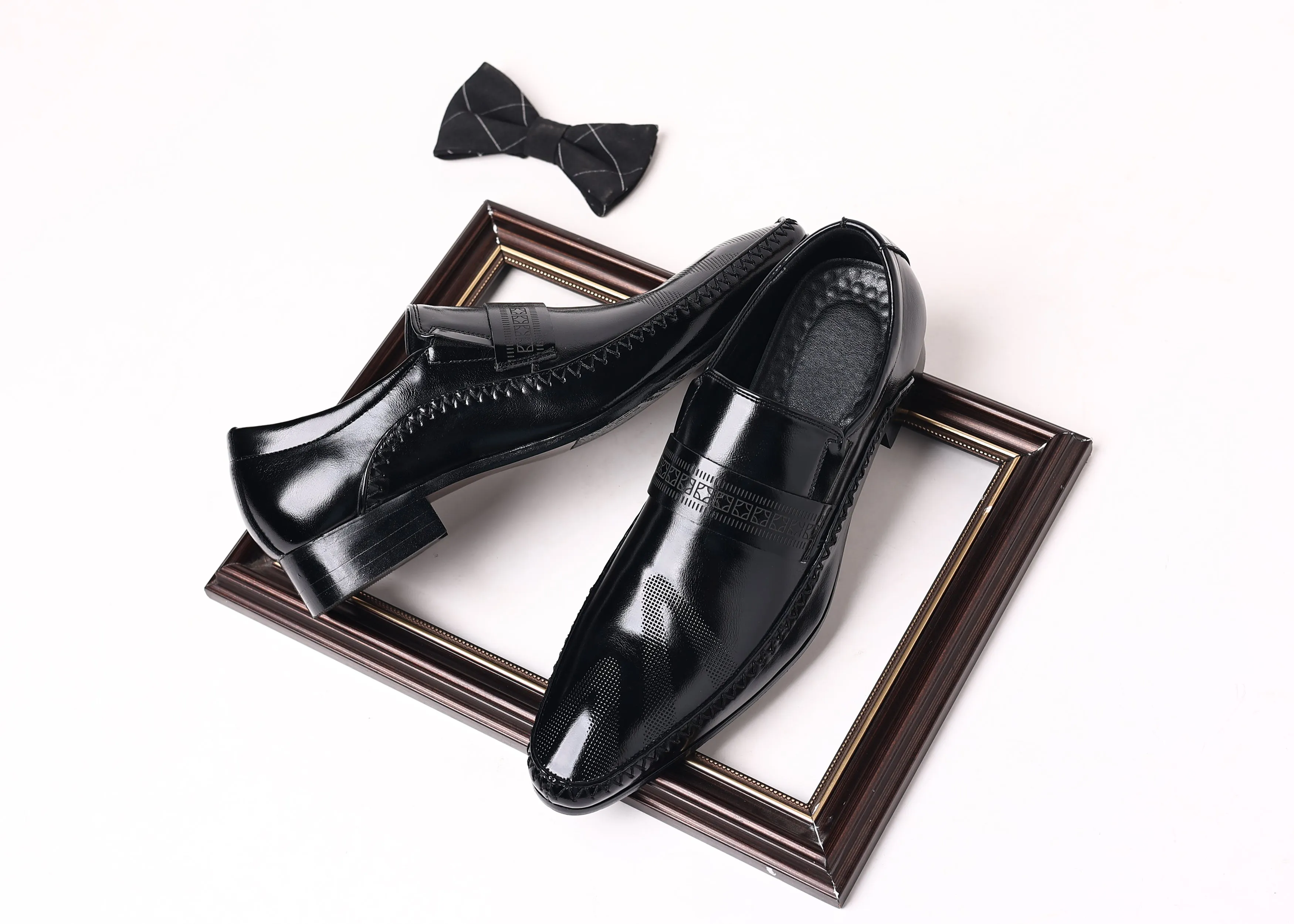 Men's Pointed Moc Toe Leather Shoes