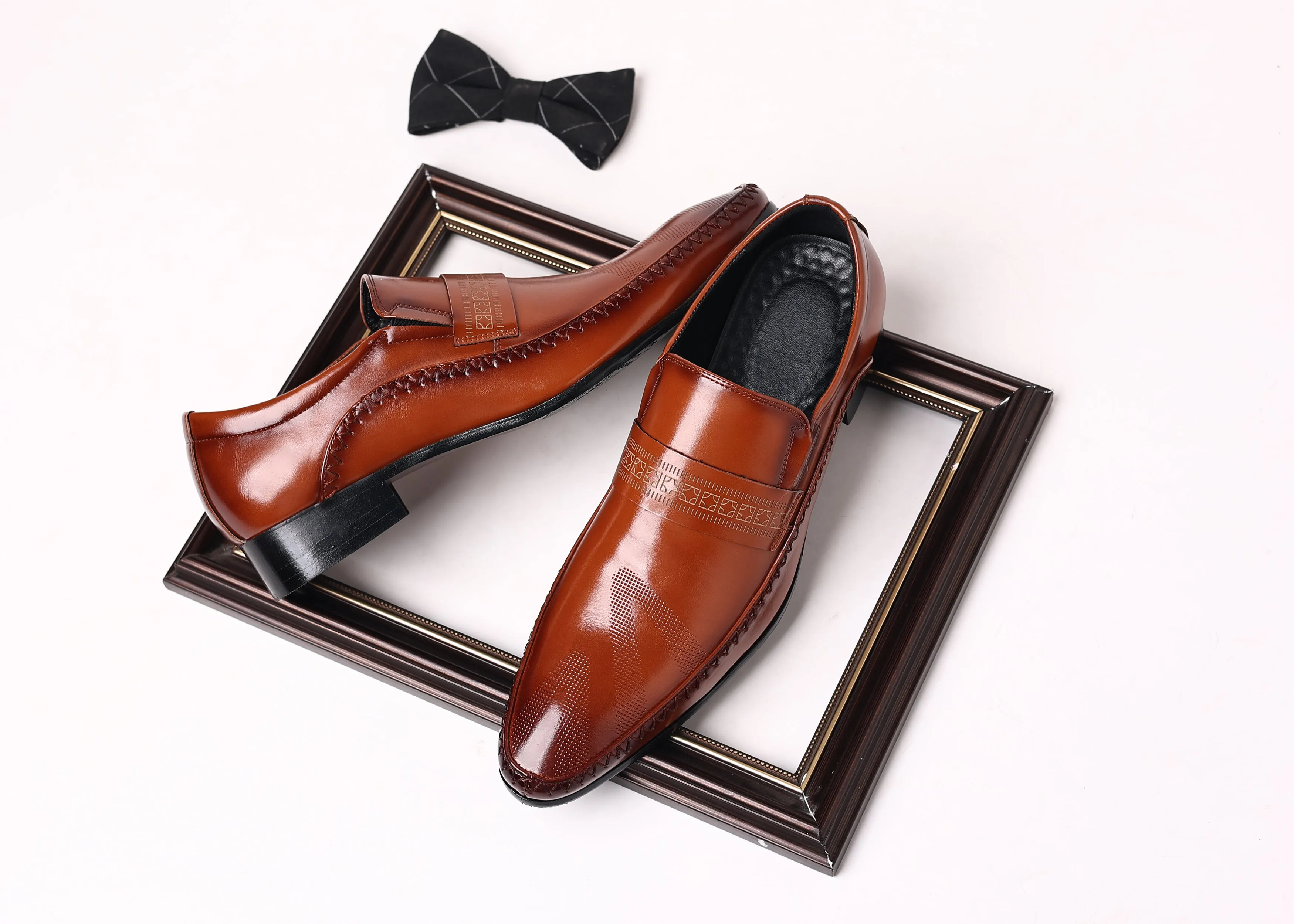 Men's Pointed Moc Toe Leather Shoes