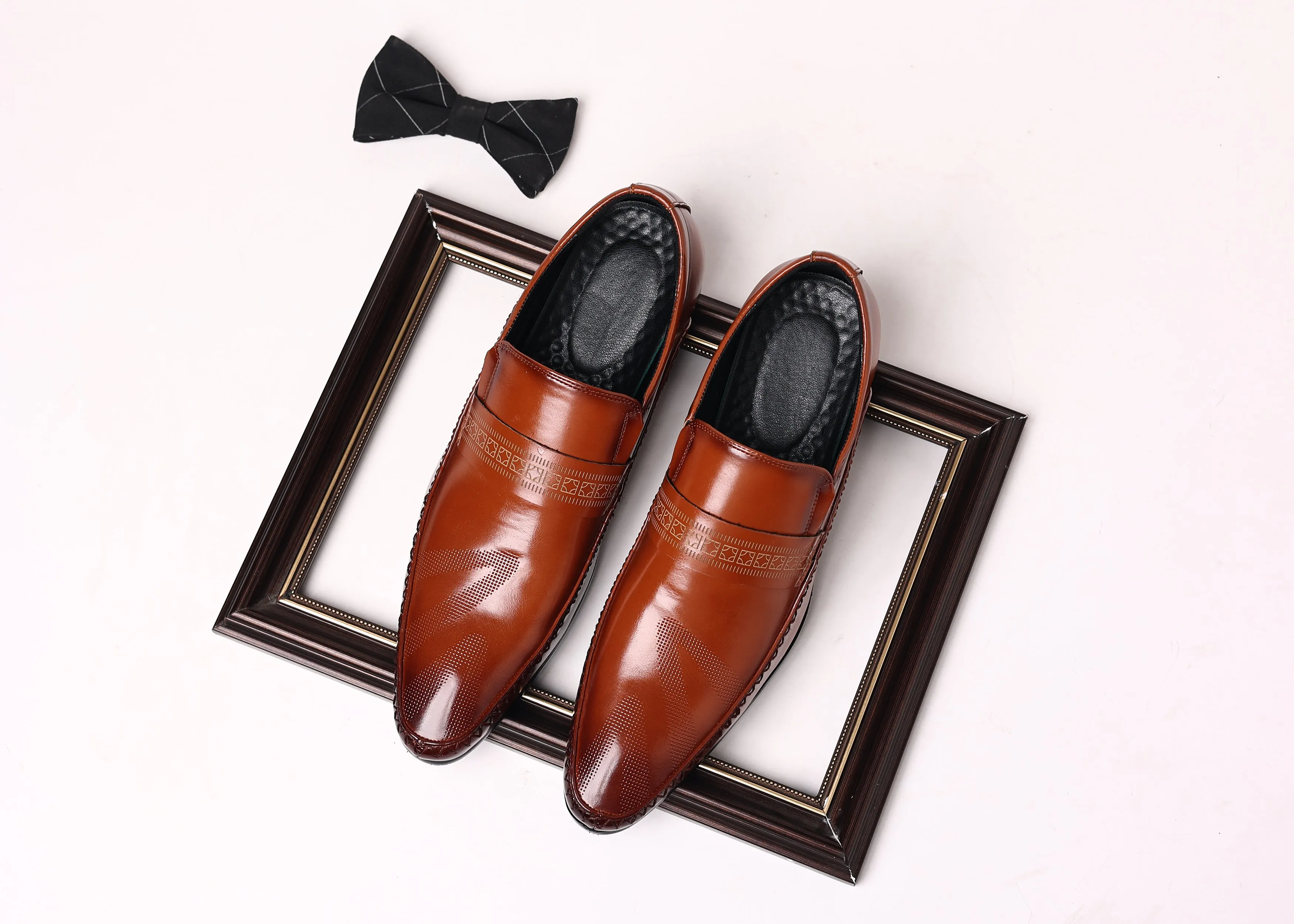 Men's Pointed Moc Toe Leather Shoes