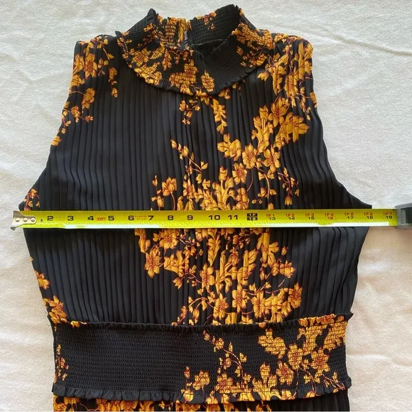 Nanette Lepore Floral Dress Size 14 Black Yellow Flower Pleated Office Work Midi