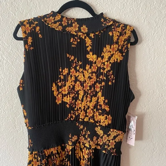 Nanette Lepore Floral Dress Size 14 Black Yellow Flower Pleated Office Work Midi