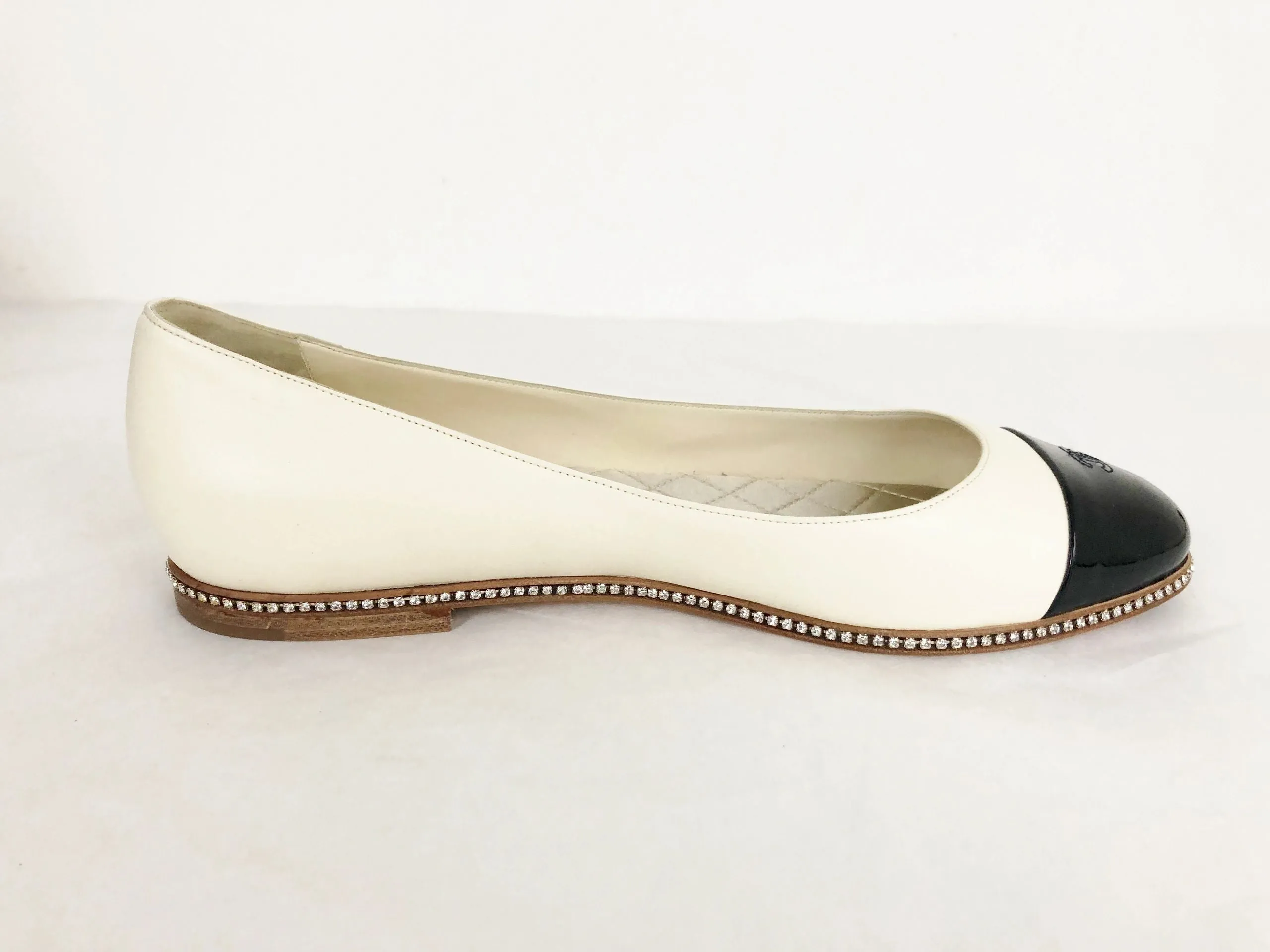 NEW Chanel Ballet Flats With Crystal Accent Size 41 It (11 Us)