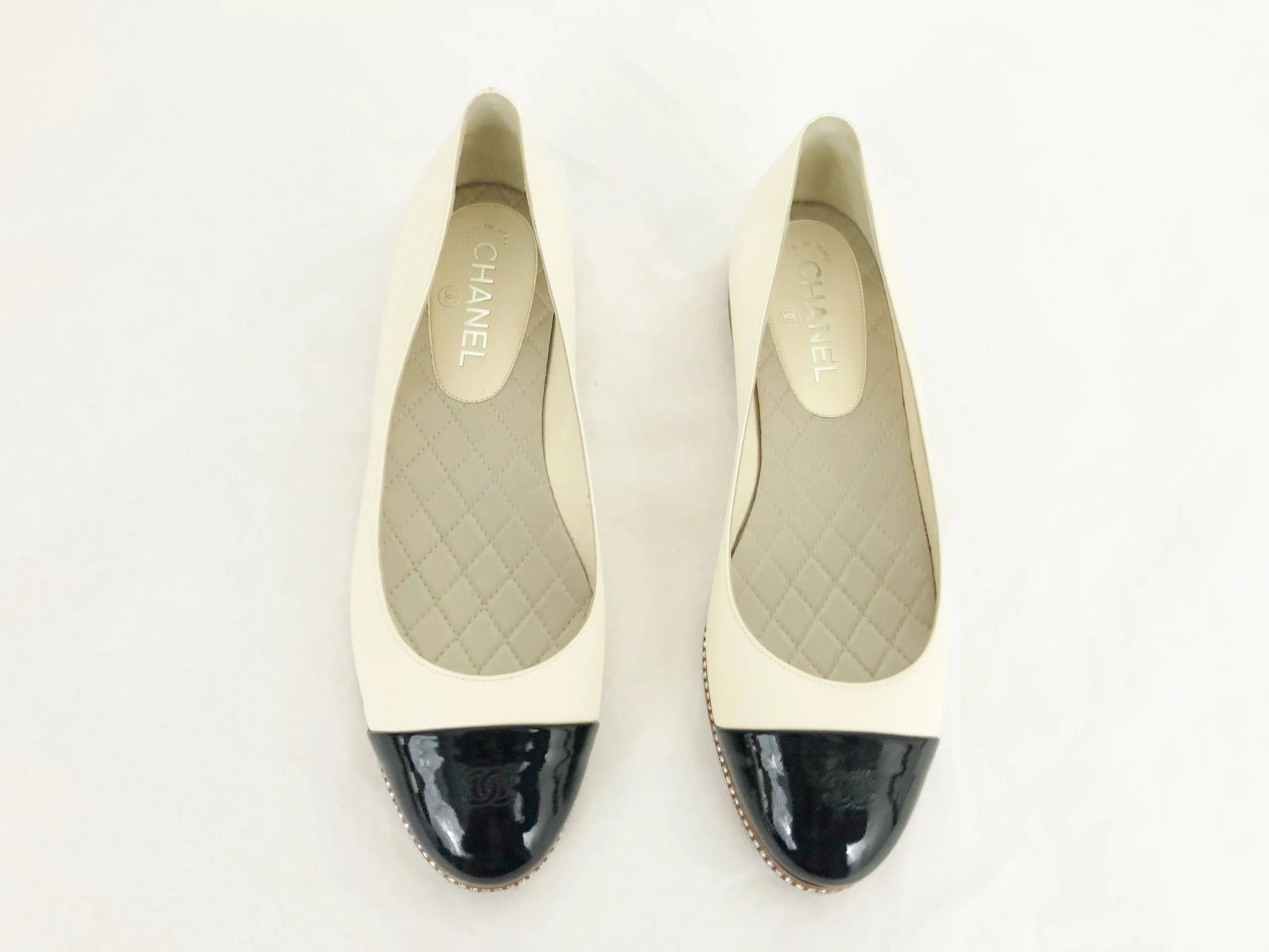 NEW Chanel Ballet Flats With Crystal Accent Size 41 It (11 Us)