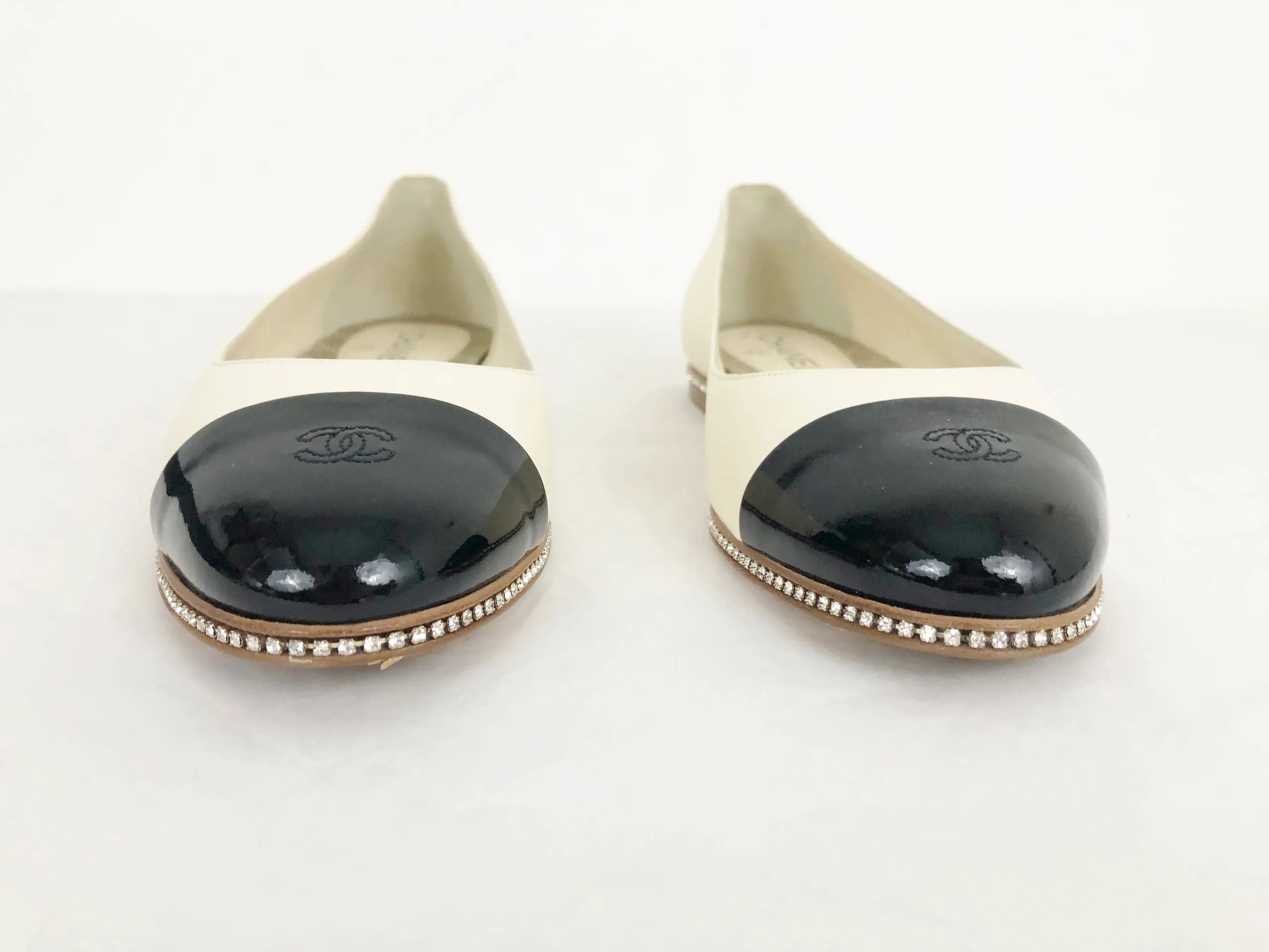 NEW Chanel Ballet Flats With Crystal Accent Size 41 It (11 Us)