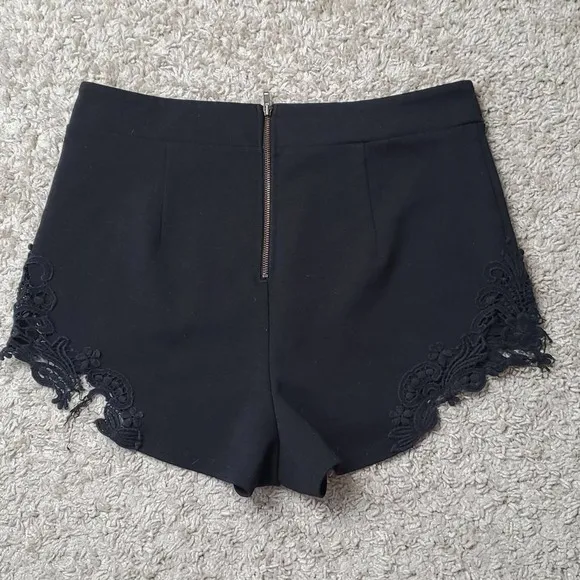 (P) Pies and needles Women short  lightweight casual black sz M