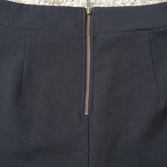 (P) Pies and needles Women short  lightweight casual black sz M