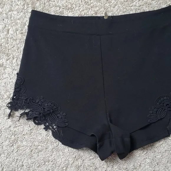 (P) Pies and needles Women short  lightweight casual black sz M