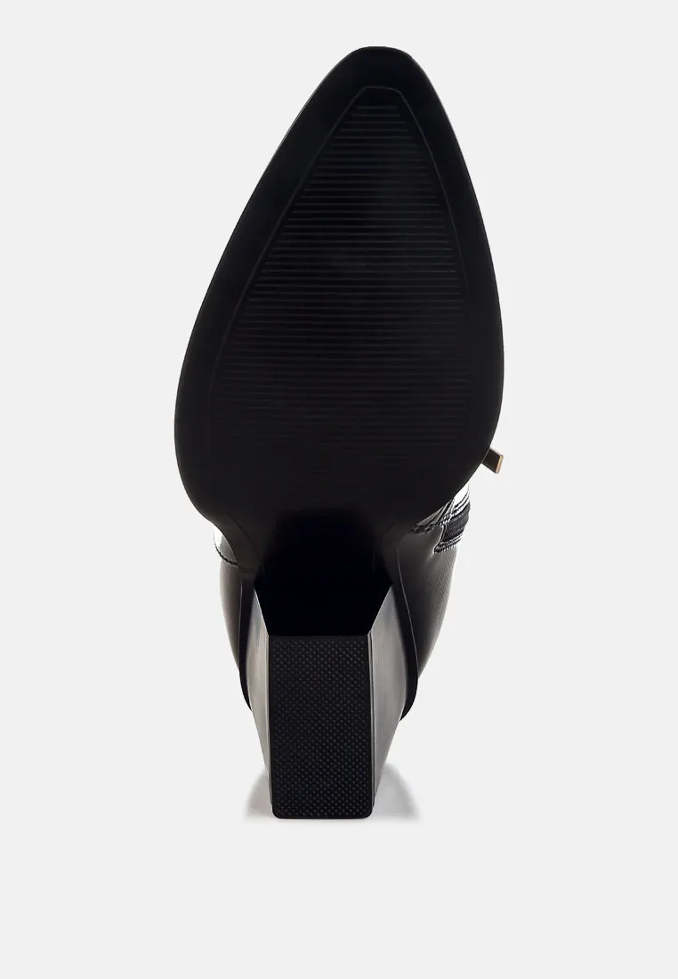 Pointed Toe Ankle Boots


 By RUW