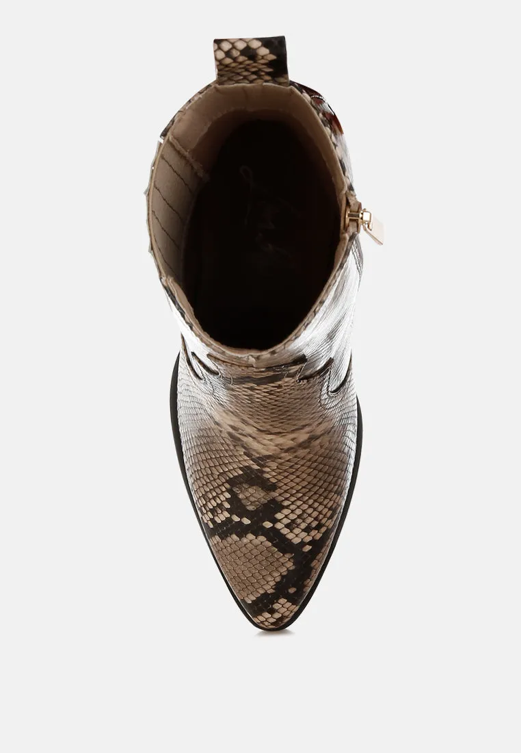 Pointed Toe Ankle Boots


 By RUW