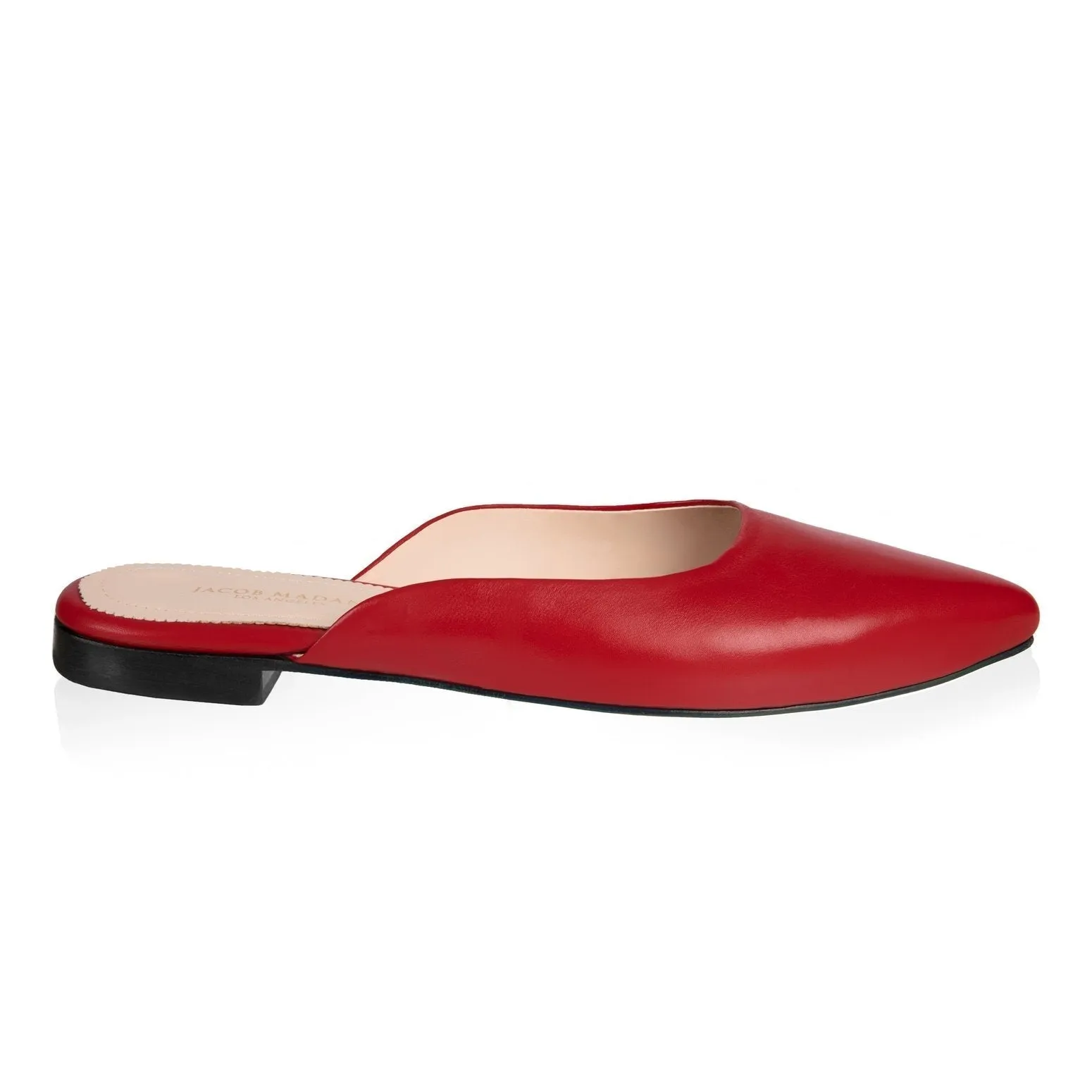 Pointy-toe Flat Mule in Calfskin with Hidden Seam Design