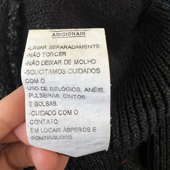 Rare Brazilian Le Lis Blanc Women’s La Femme Intuitive Sweater. Size M