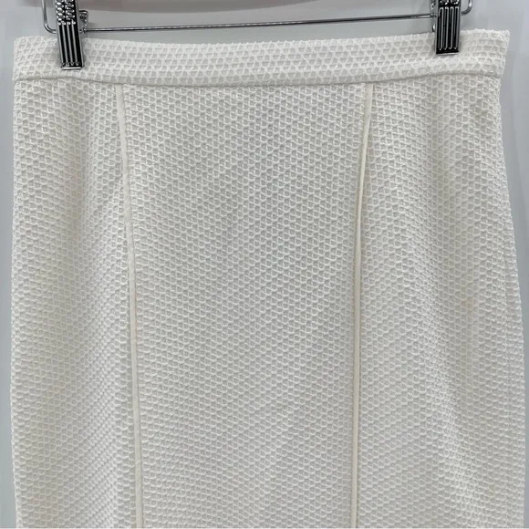 Rebecca Minkoff Della White Textured Preppy Business Casual Elegant Skirt Size 6