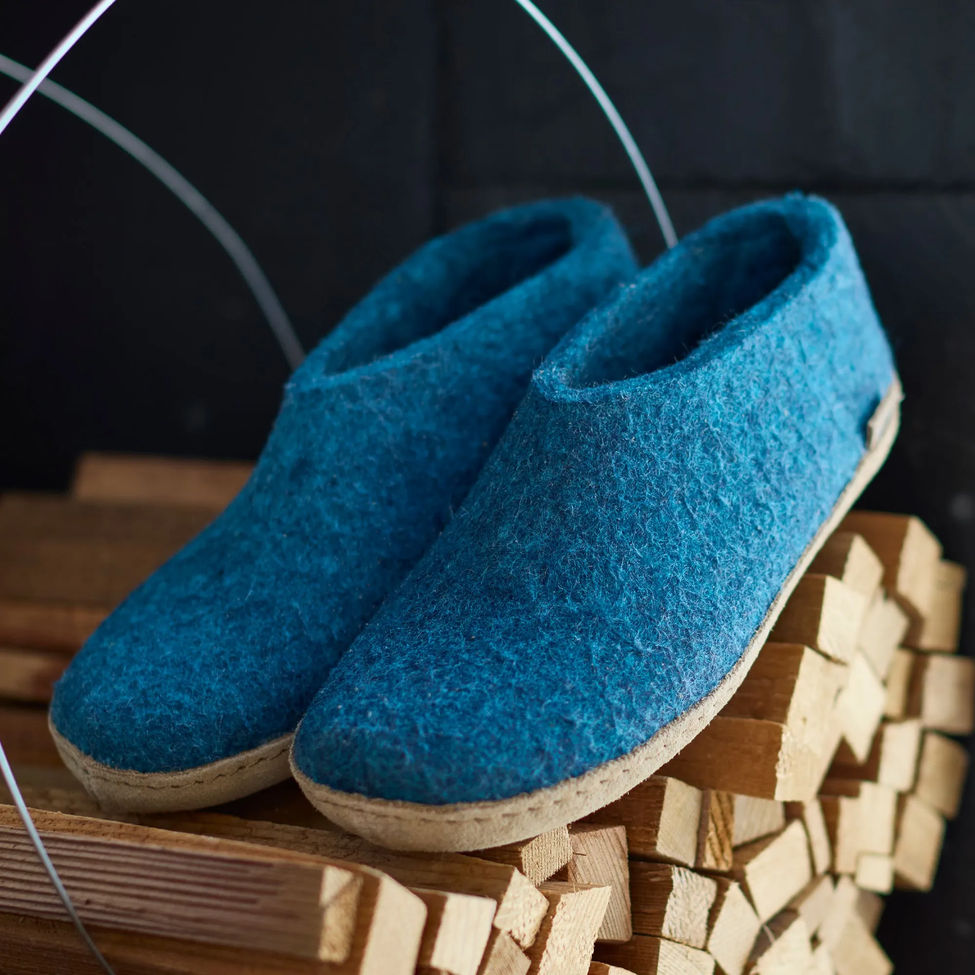 Shoe with leather sole - Petrol