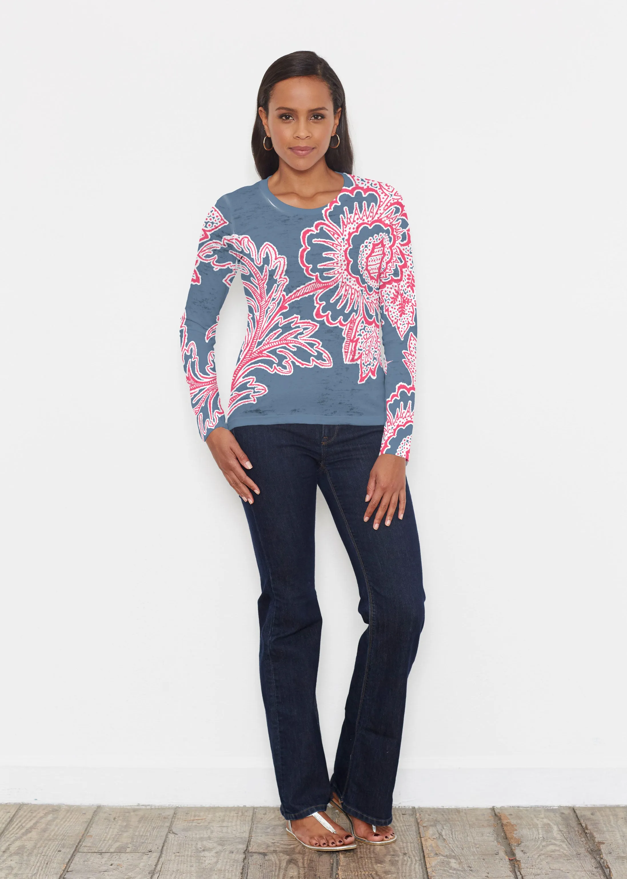 Solitary Fourth (7475) ~ Signature Long Sleeve Crew Shirt