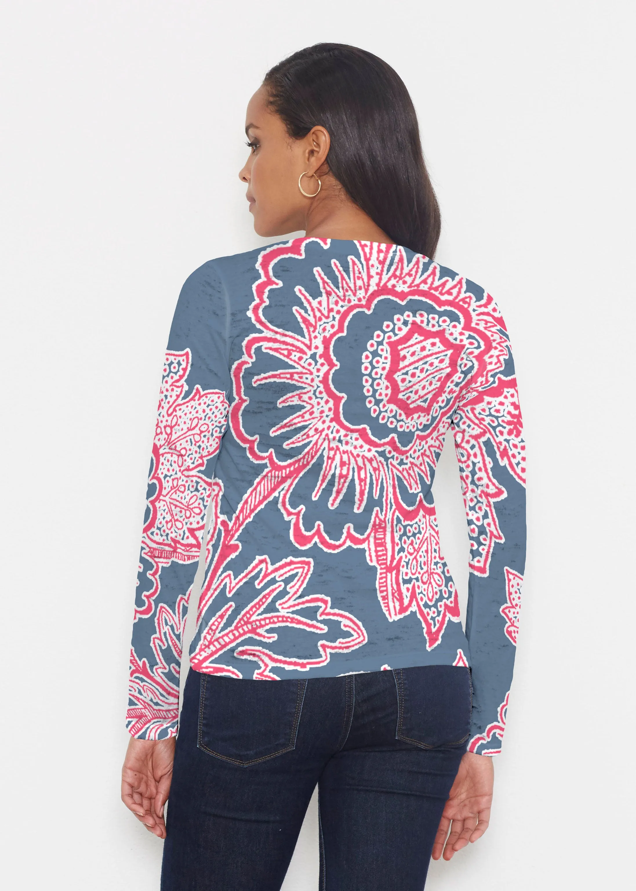 Solitary Fourth (7475) ~ Signature Long Sleeve Crew Shirt