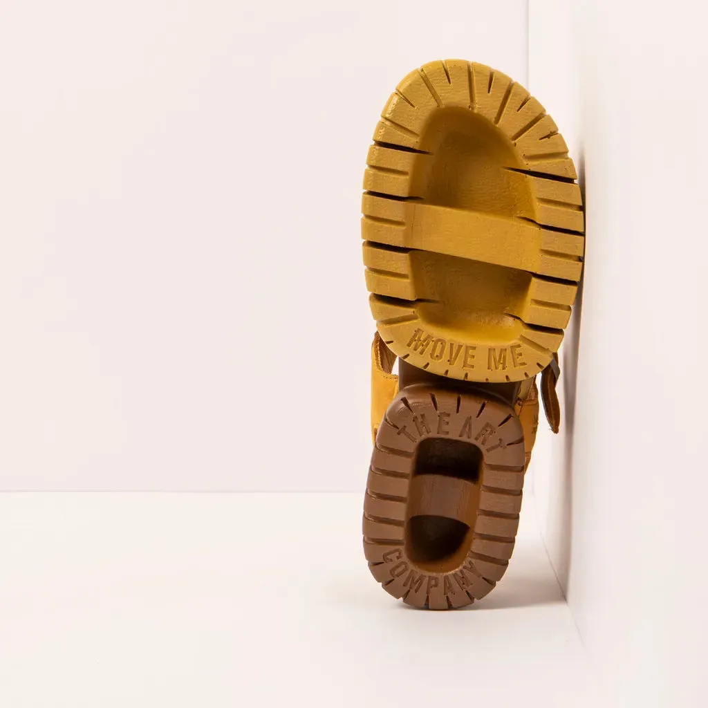 THE ART COMPANY 1882 TSTRAP HONEY NUBUCK SANDALS