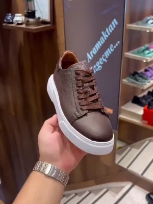 Versatile and Comfortable Sports Shoes