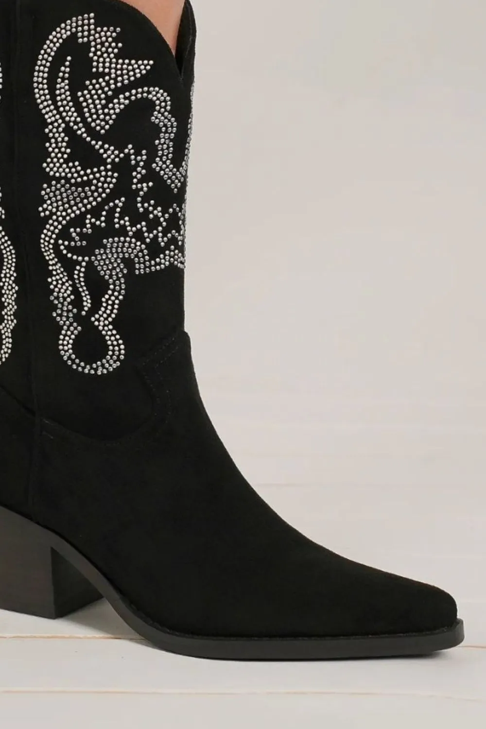 Western Wear - Beast Fashion Rhinestone Detail Point Toe Boots