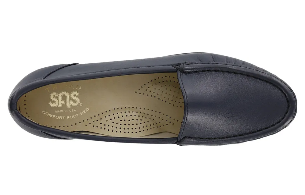 Women's Simplify Slip On Loafer in Navy
